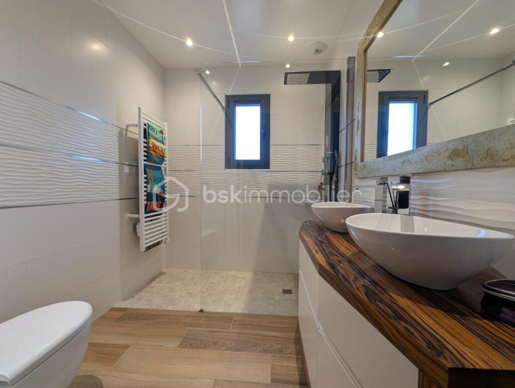 Maison plain pied récente – 5 pièces – 3 chambres – 135 m²