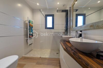 Maison plain pied récente – 5 pièces – 3 chambres – 125 m²