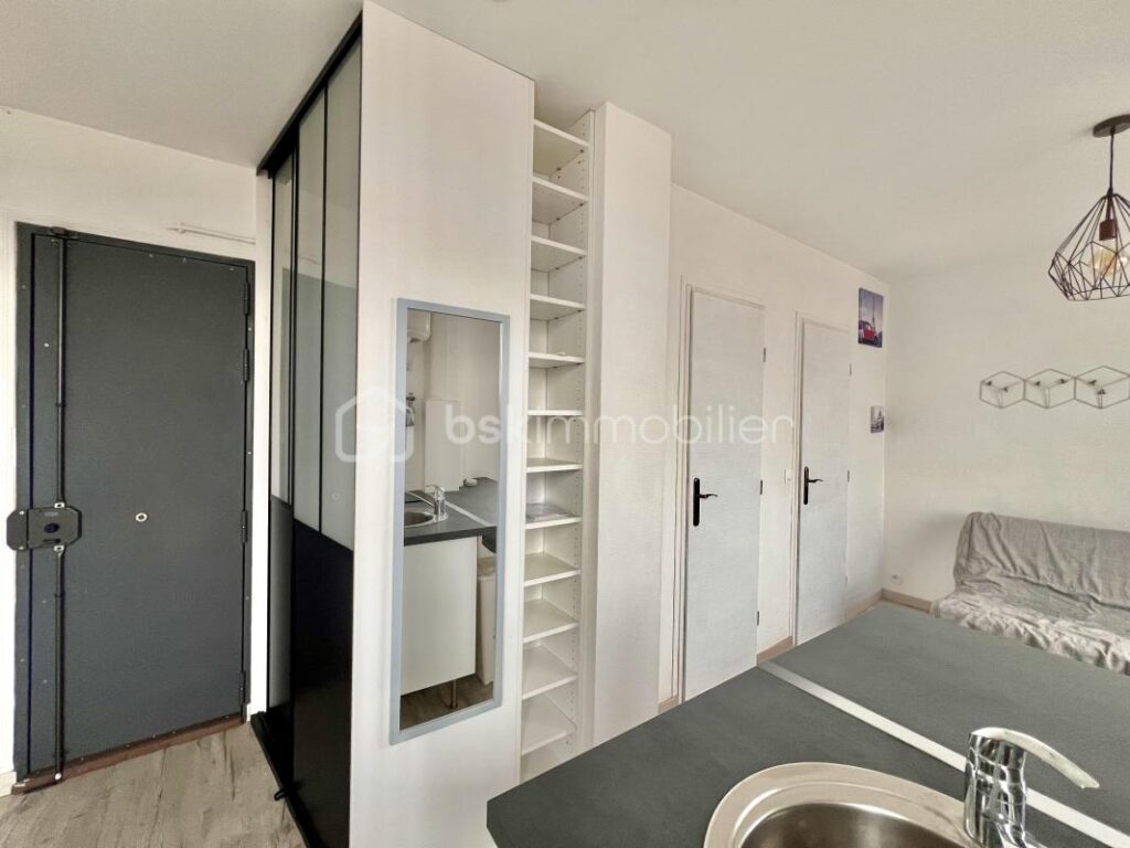 Studio de 18,39 m2 – 4ème étage calme et lumineux sans vis à vis – RUE ANDRE SABATIER – NANTERRE – 1 pièce – NR chambres – 18 m²