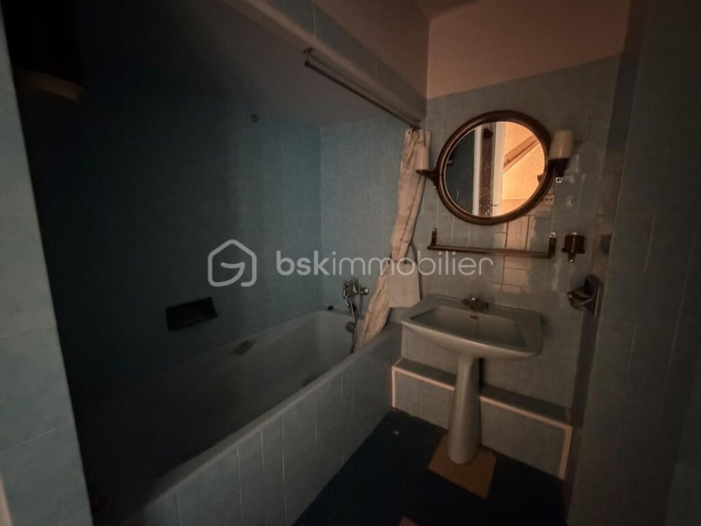 T4 duplex 67,5 m² dernier étage – loggia, garage, cave, parking – Hyères Ouest – 4 pièces – 3 chambres – 67 m²