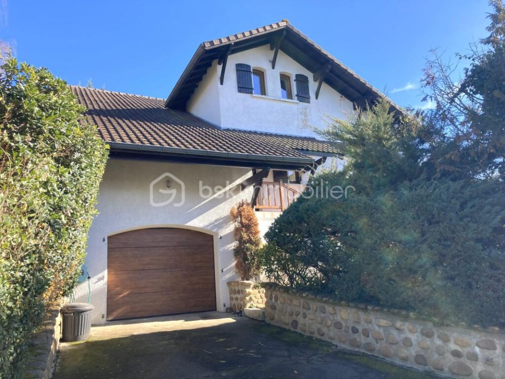 Havre de paix… maison avec vue sur les Pyrénées et piscine couverte – 5 pièces – 4 chambres – 158 m²