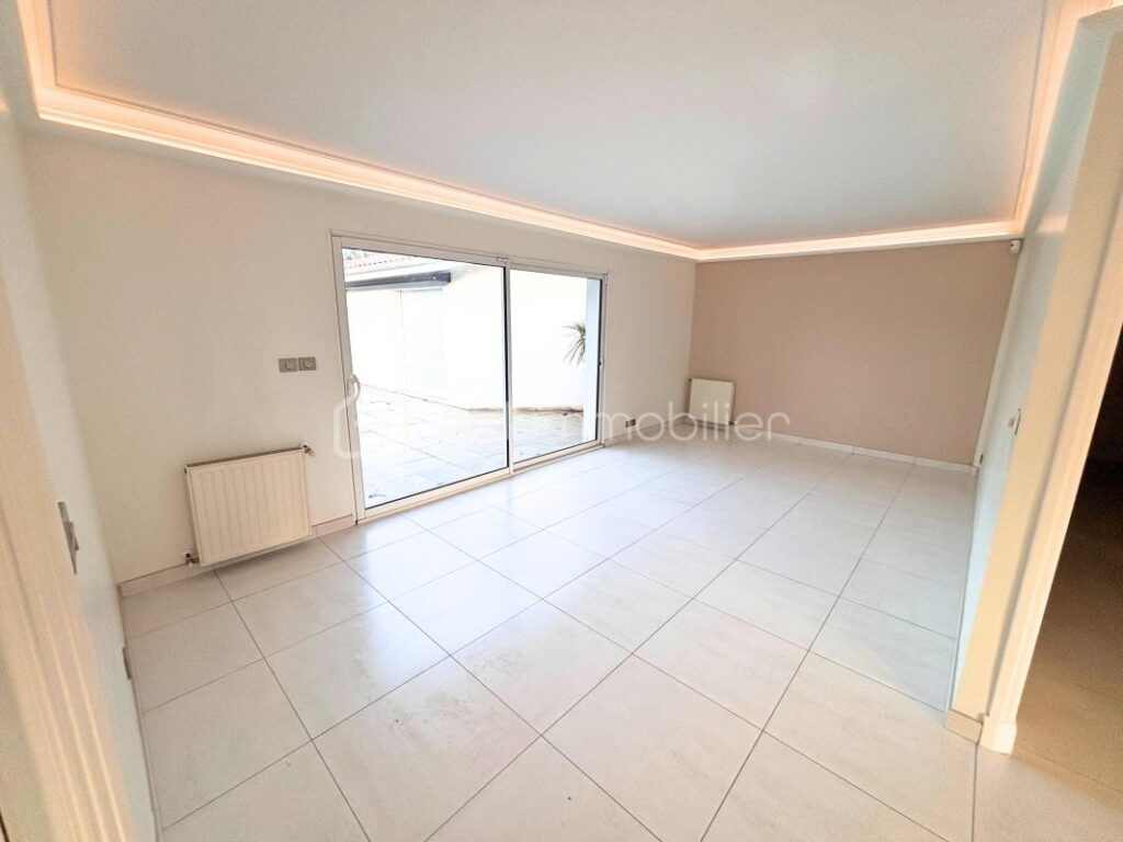 Maison de plain-pied, garage, piscine – 5 chambres – Environnement privilégié – 7 pièces – 5 chambres – 186 m²