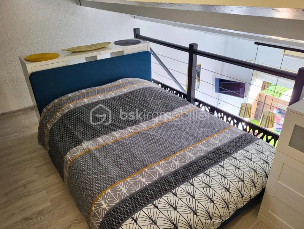 Appartement dernier étage avec terrasse, à deux pas du Village Naturiste et de la pinède – 3 pièces – 2 chambres – 31 m²