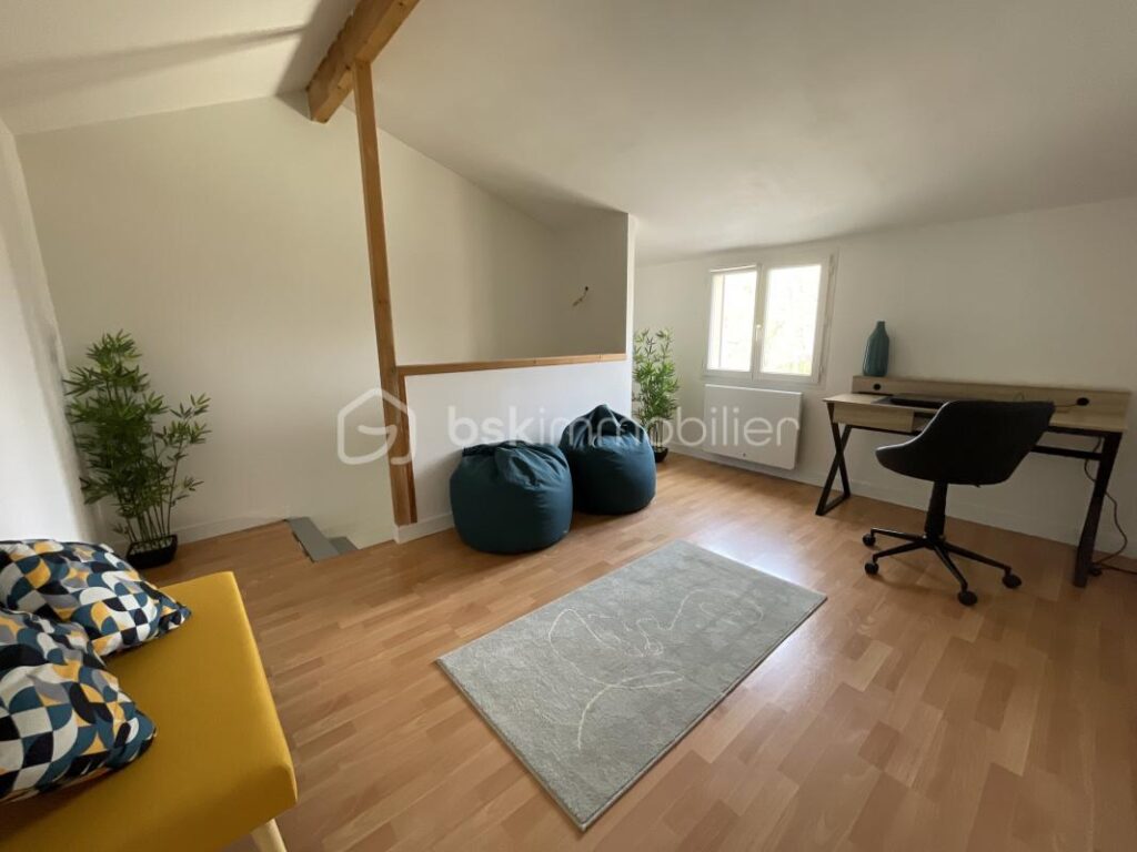 Villa au Calme avec Vue, Piscine & Dépendance – Un Vrai Coup de Cœur Familial ou Investisseur ! – 12 pièces – 5 chambres – 310 m²