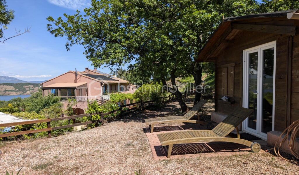 VILLA de 257 M² A LIAUSSON 34800 – 11 pièces – 8 chambres – 257 m²