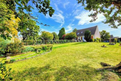 Maison familiale 4/5ch au calme avec jardin arboré vue sur la plaine – 7 pièces – 4 chambres – 113 m²