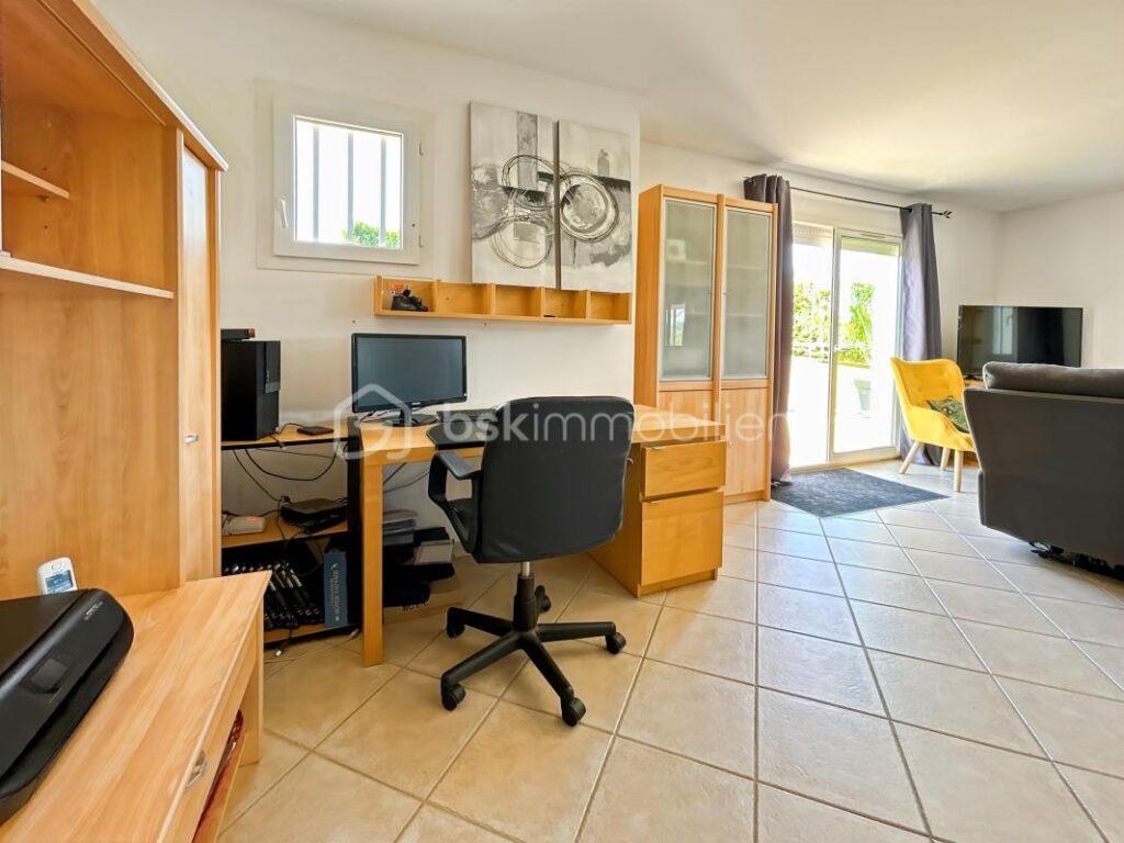 Maison 6 pièces de 179m2 à Nailly – 6 pièces – 5 chambres – 179 m²