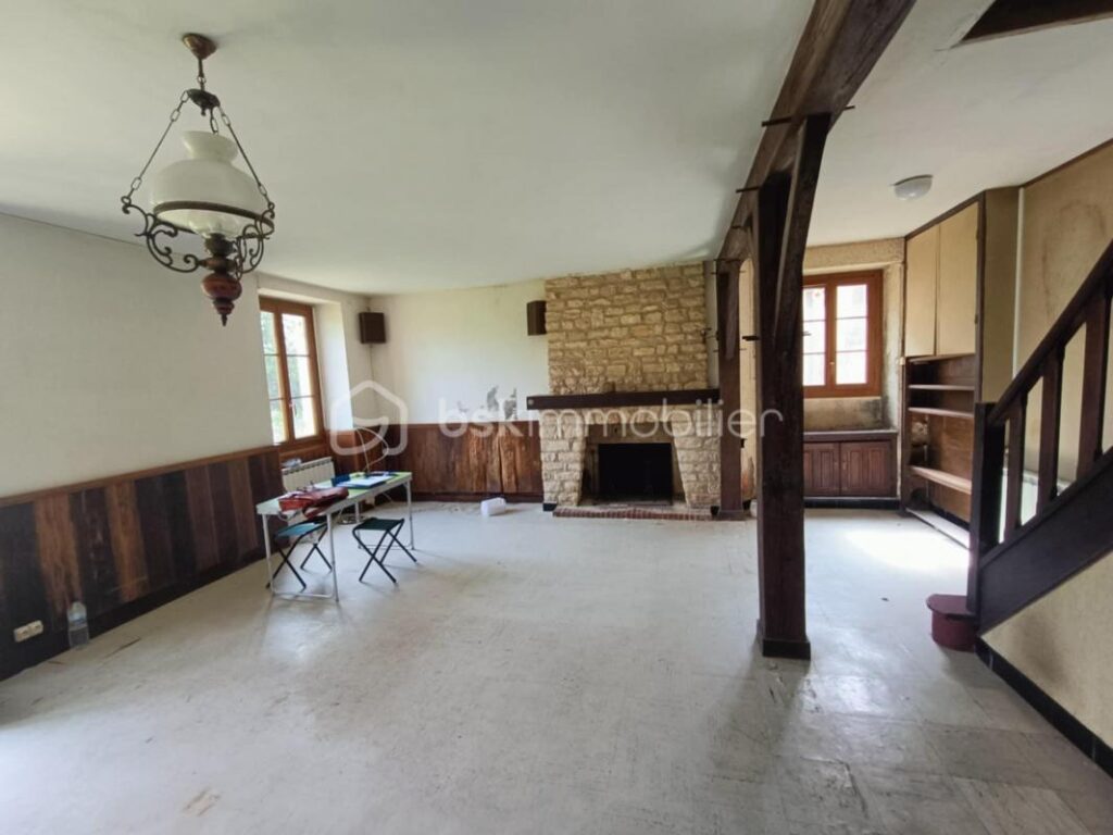 Grande Maison de Village en Pierres de 153 m2 à Allas les Mines – 6 pièces – 4 chambres – 153 m²