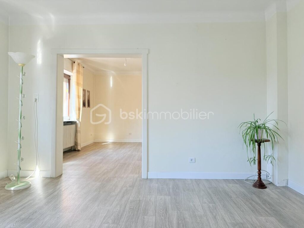 BAISSE DE PRIX !! – 5 pièces – 3 chambres – 136 m²