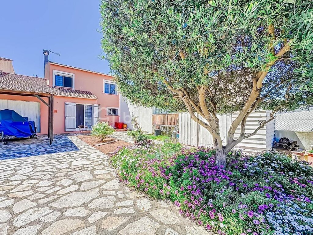 *** VILLA T6 DE 120m2 SUR TERRAIN DE 600M2 AVEC GARAGE À PALAVAS *** – 6 pièces – 5 chambres – 120 m²