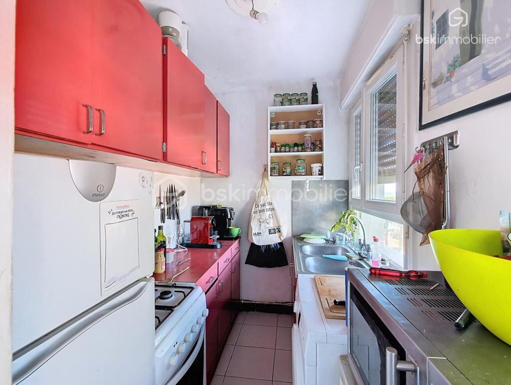 CANNES PROCHE PLAGES – GRAND STUDIO AVEC VUE MER – 1 pièce – NR chambres – 33 m²