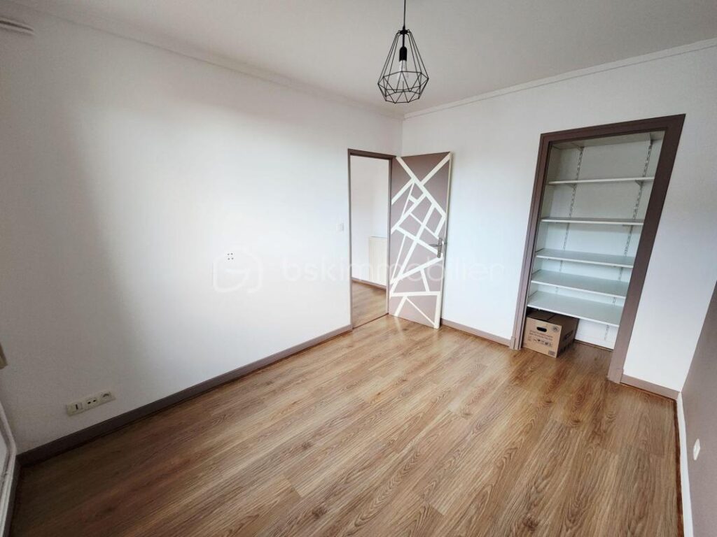 Appartement Centre ville, dernier étage, aucun travaux – 3 pièces – 2 chambres – 56 m²