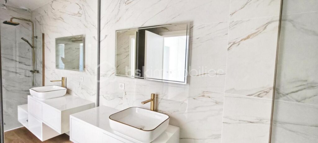 A saisir… ! Corse – Rive sud d’Ajaccio à Pietrosella-Résidence ORZIOLO 2. Appartement T3 de 67 m2 + loggia et terrasse de 35 m2, situé à 3 km de la mer, proche des commerces ! – 3 pièces – 2 chambres – 67 m²