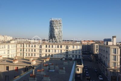 CENTRE VILLE / QUARTIER DES HALLES / RUE DE PARIS – 3 pièces – 2 chambres – 82 m²