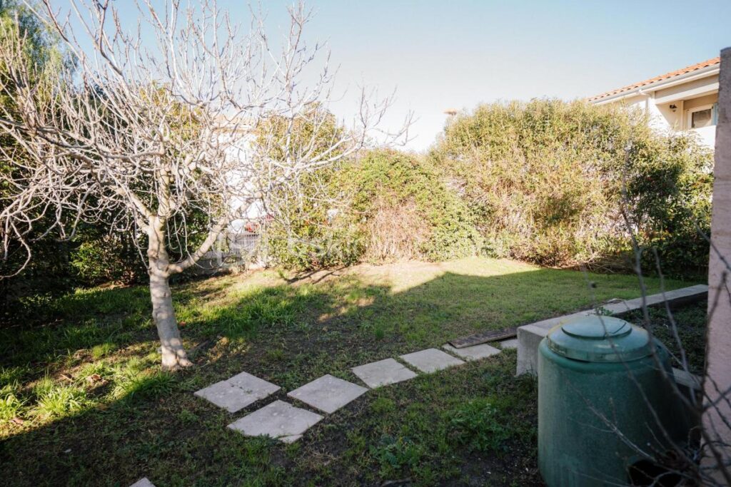 Maison plain pied 3 chambres avec piscine et grand terrain – 4 pièces – 3 chambres – 97 m²