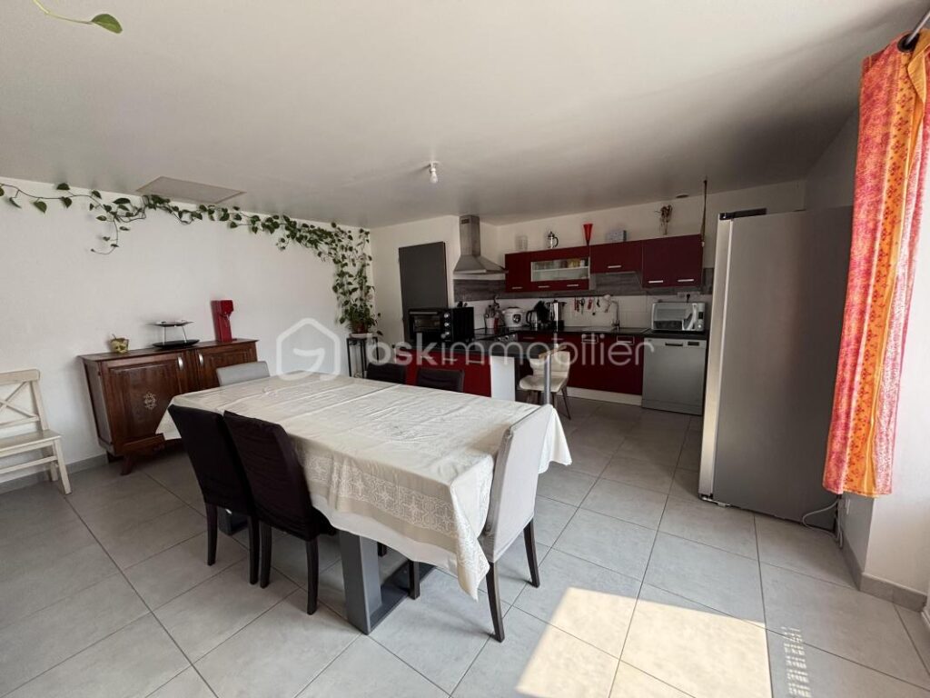 Maison authentique dans un village à caractère – 5 pièces – 3 chambres – 165 m²