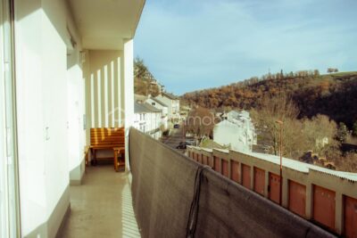 T3 avec balcon, cave et garage, proche du centre-ville – 3 pièces – 2 chambres – 62 m²