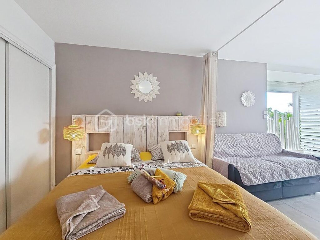 Quart de villa et sa cave Anse des Rochers piscine et plage – 1 pièce – 1 chambre – 21 m²