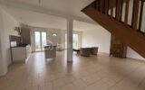 Maison familiale à 5 minutes de Pont-l’Évêque – Grand terrain de 3 900 m² et belle vue – 4 pièces – 3 chambres – 104 m²