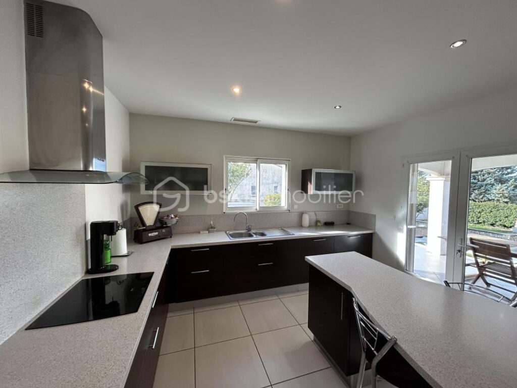 Villa de charme avec piscine – 4 Pièces 138 m² – 4 pièces – 3 chambres – 138 m²