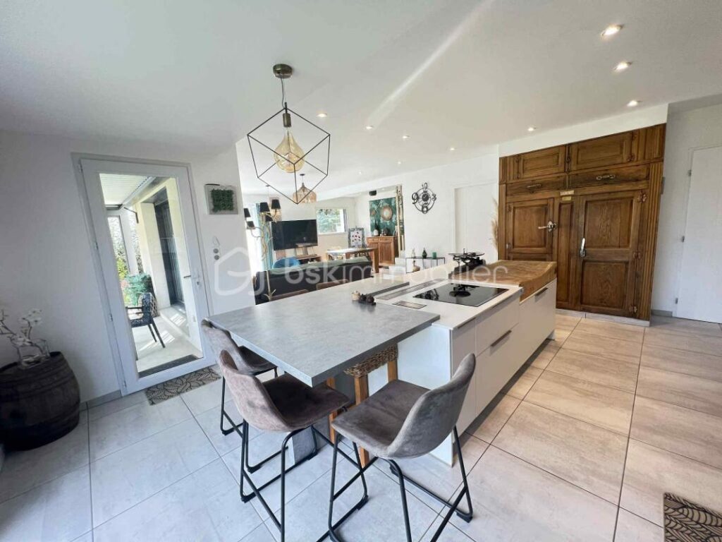 RARE SUR LE MARCHÉ-MAISON CONTEMPORAINE DE 133 M² – 5 pièces – 4 chambres – 133 m²