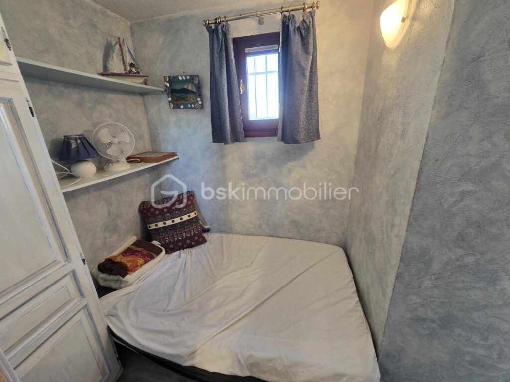 Appartement 2 pièces face au port – 28 m² habitable – 2 pièces – 1 chambre – 23 m²