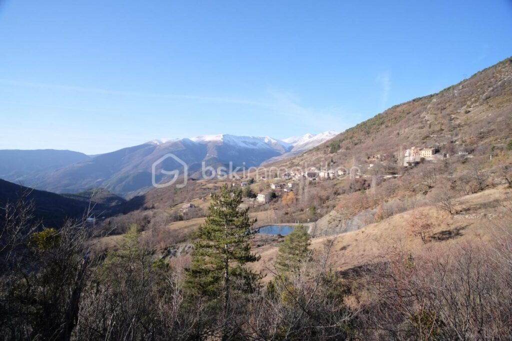 Terrain constructible 1305 m2 exposition plein sud et vue montagne – NR pièces – NR chambres – 1305 m²