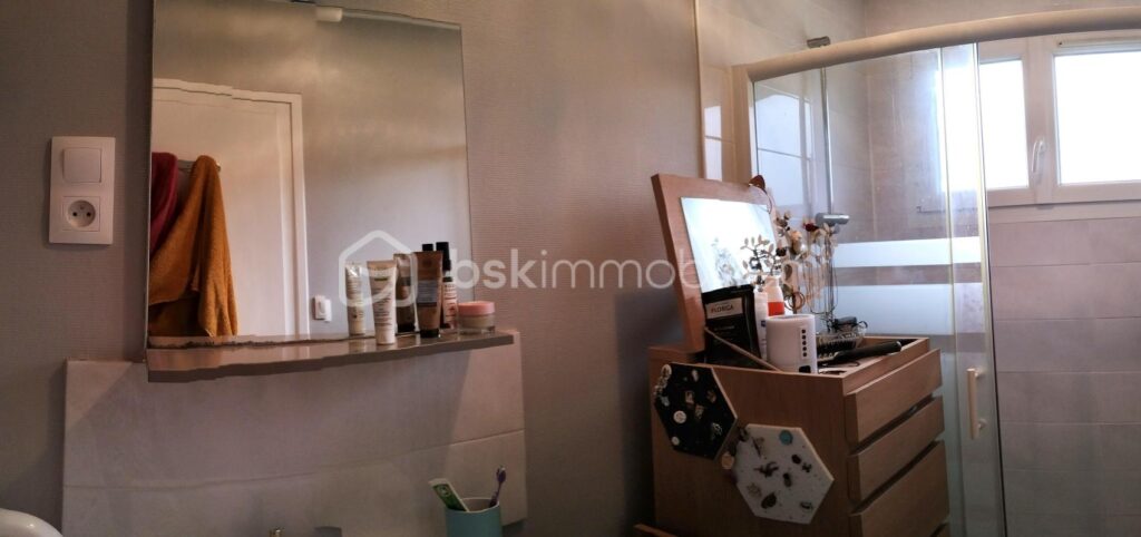 APPARTEMENT + GARAGE à ST CYR SUR LOIRE – 1 pièce – 1 chambre – 33 m²