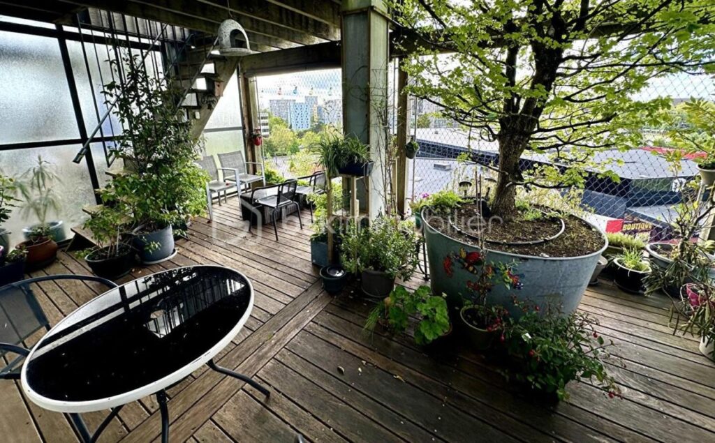 Nantes – Ile de Nantes Palais des Sports – Appartement 4 pièces – 3 chambres – 3 terrasses – Double garage – 4 pièces – 3 chambres – 104 m²