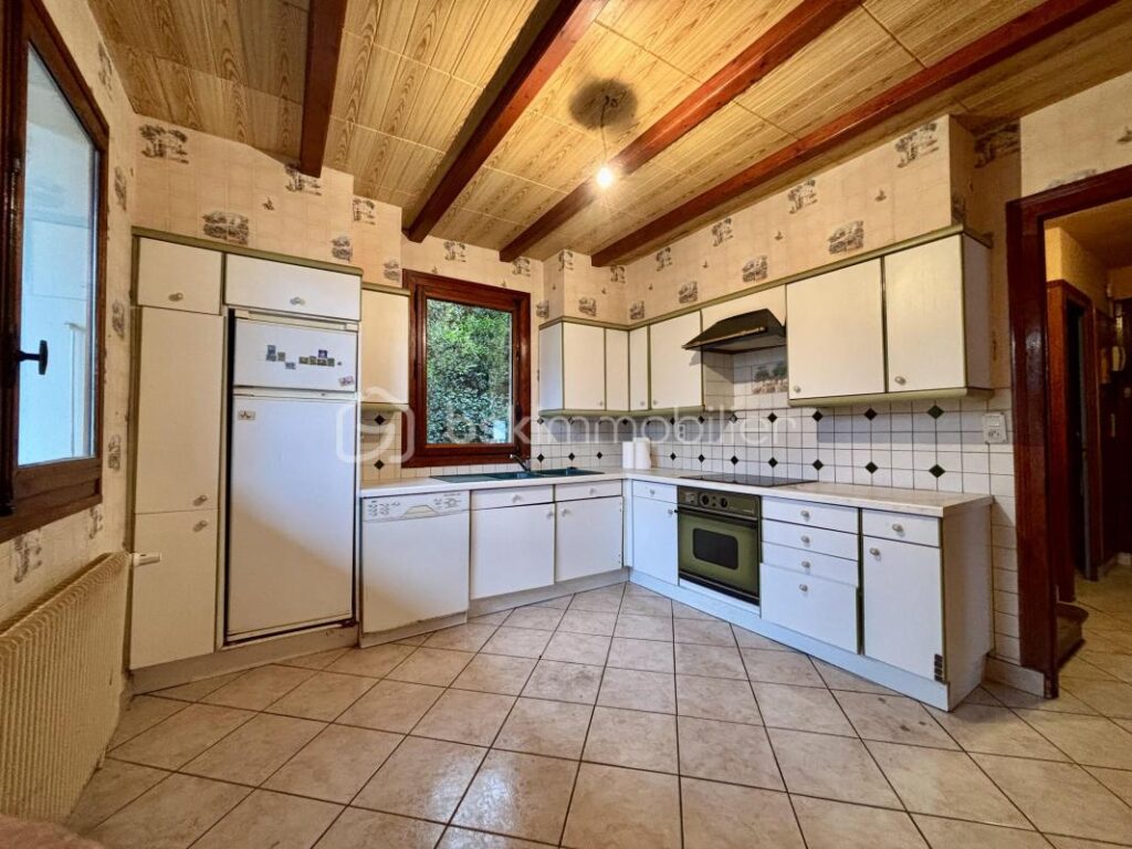 Chalet en bois avec vue sur le lac du Bourget – Le Vivier-du-Lac – 5 pièces – 3 chambres – 100 m²