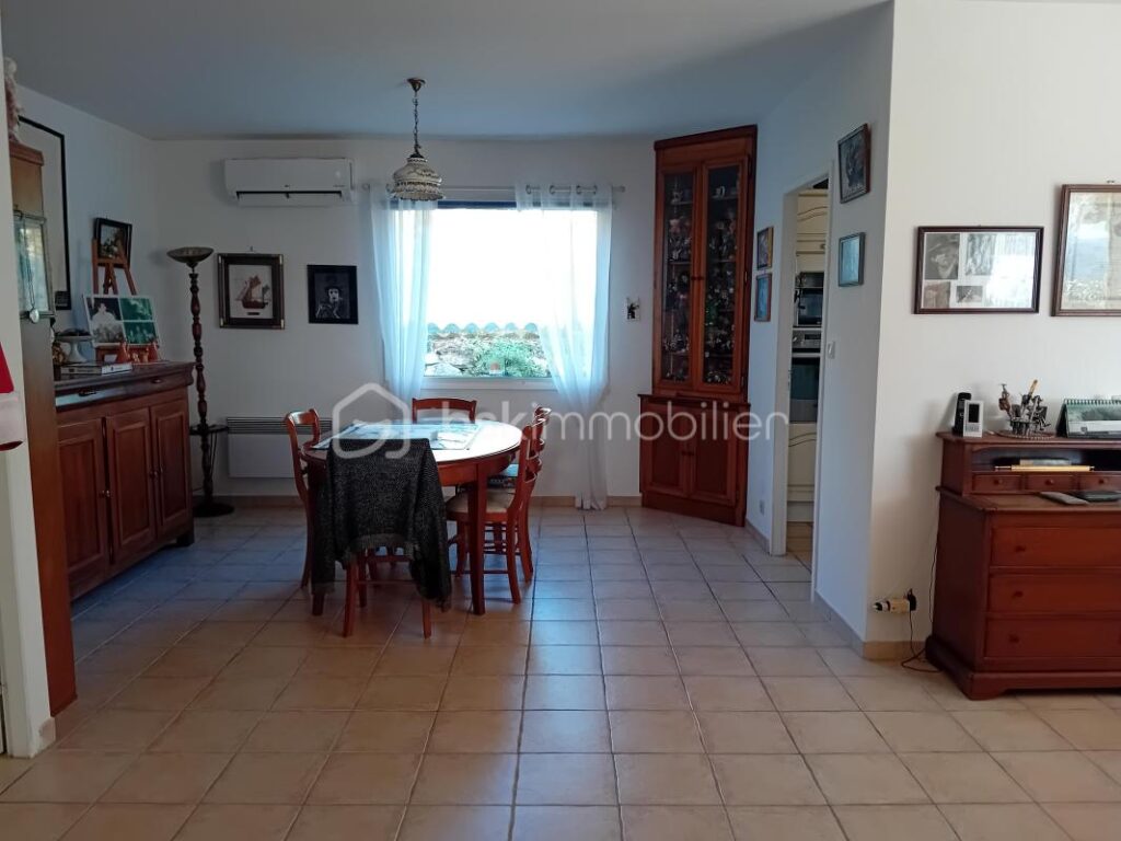 maison de plein pied dans quartier calme – 5 pièces – 3 chambres – 117 m²