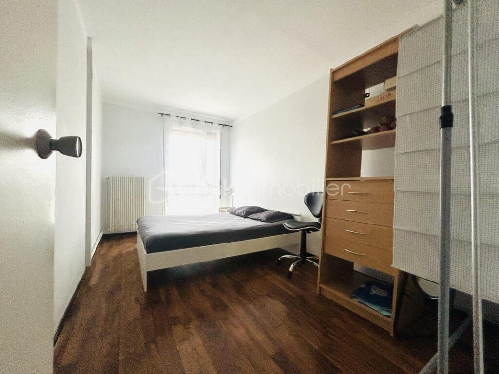 Appartement 79 m²- 3 chambres avec terrasse et vue – 4 pièces – 3 chambres – 79 m²