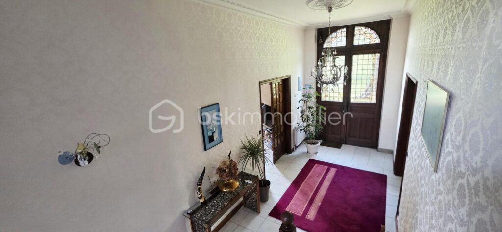 Maison exceptionnelle – 353 m² sur parc de 3 518 m² – 12 pièces – 5 chambres – 353 m²