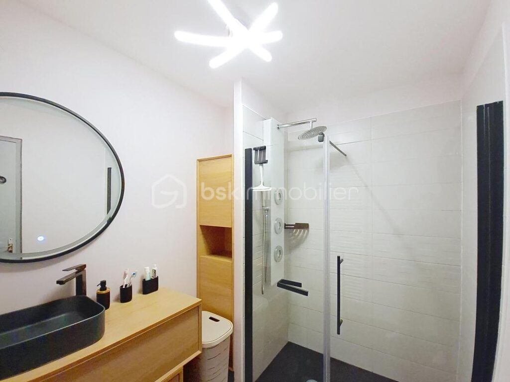 Maison familiale rénovée – 174 m² – Donnemarie-Dontilly – 6 pièces – 5 chambres – 174 m²