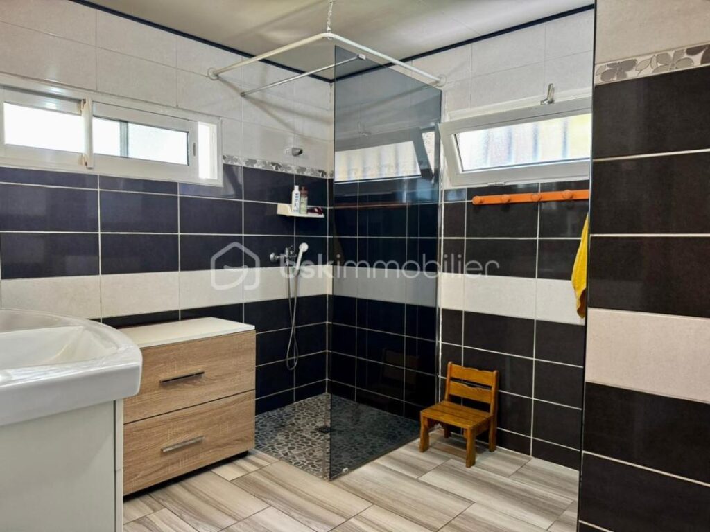 🌿 EXCLUSIVITÉ – Résidence familiale & dépendance haut potentiel – Bérive (Le Tampon) – 6 pièces – 3 chambres – 130 m²