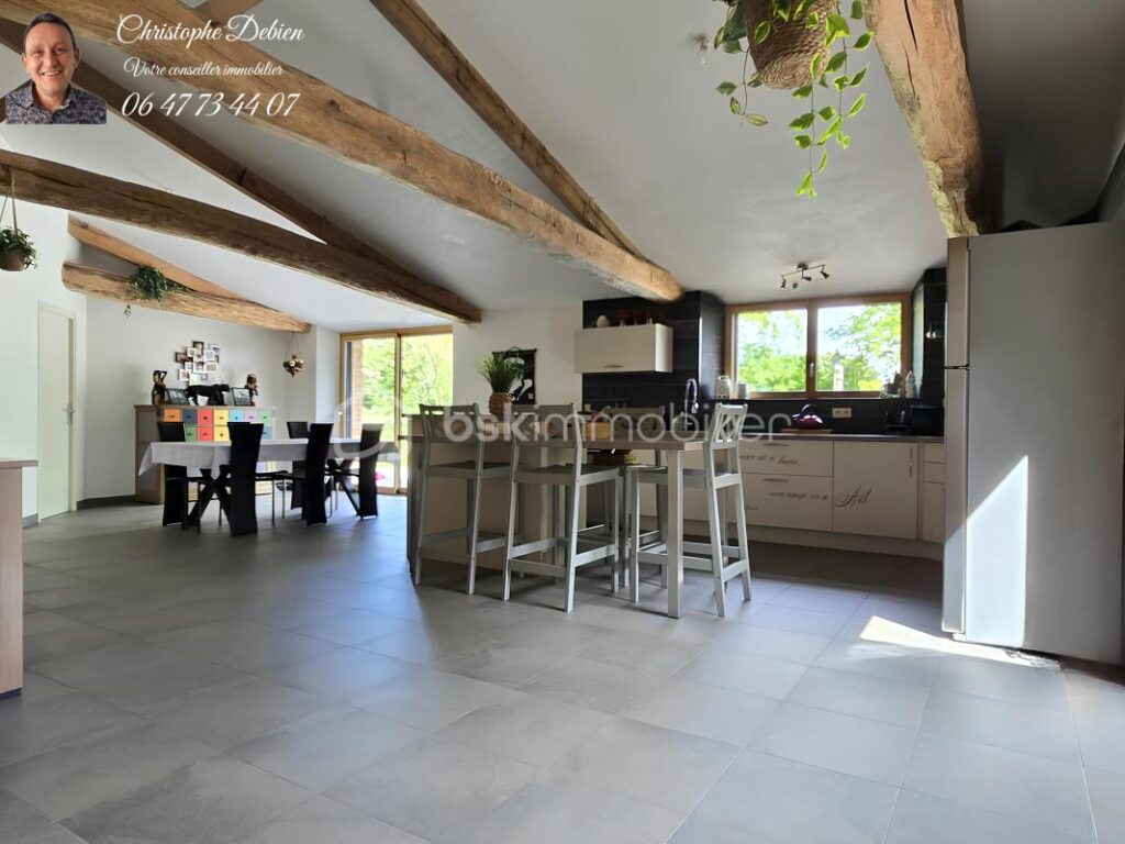 GRANGE RÉNOVÉE DE 231 M² AU CŒUR DE LA NATURE – CHARME DE L’AUTHENTIQUE, CONFORT MODERNE, À 5 MIN DE L’AUTOROUTE A83-A87 / SAINTE-FLORENCE – 10 pièces – 4 chambres – 231 m²