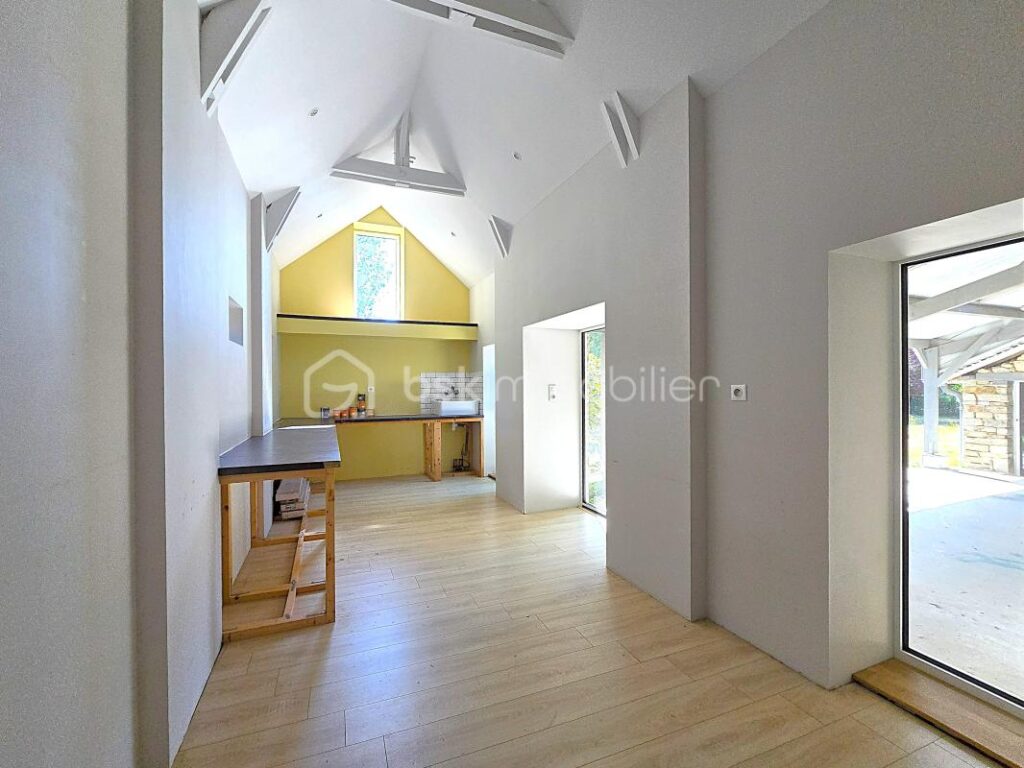 Magnifique Longère en Pierre de 1850 rénovée – 8 pièces – 5 chambres – 217 m²