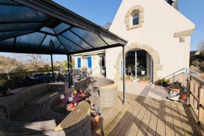 Maison Néo-Bretonne d’environ 140 M² (Proximité de VANNES/ 5 Minutes) – 7 pièces – 5 chambres – 140 m²