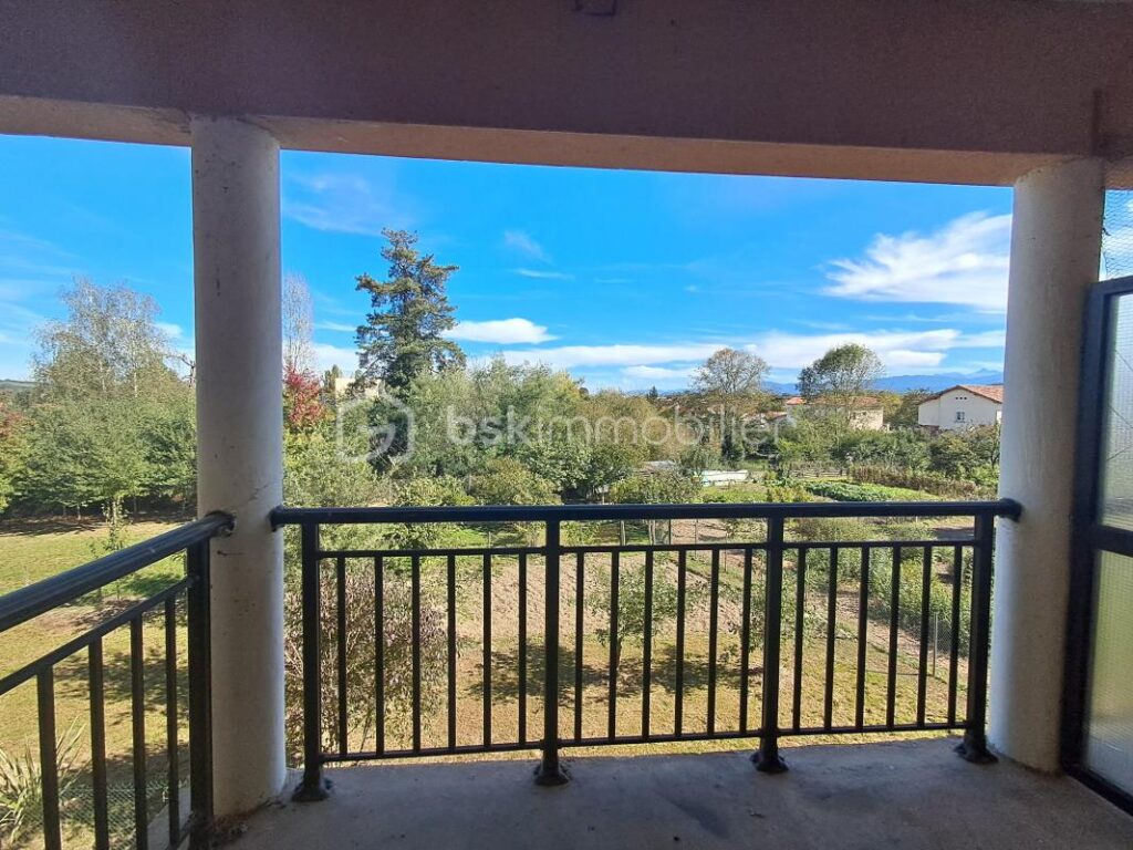 Appartement T3 en duplex en excellent état avec vue dégagée – 3 pièces – 2 chambres – 57 m²