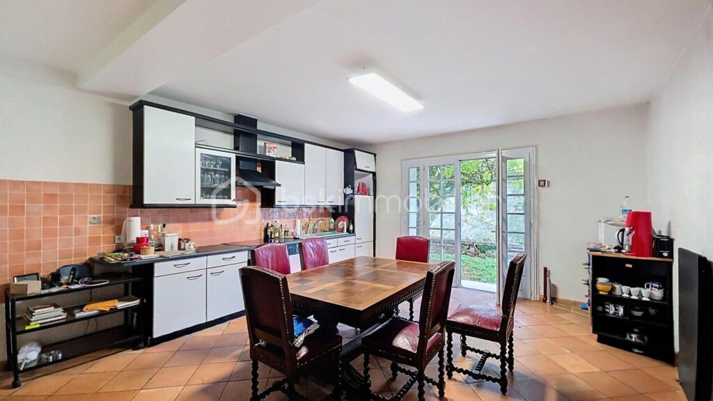 Maison familiale au calme / Grands volumes & superbe potentiel – 6 pièces – 4 chambres – 143 m²