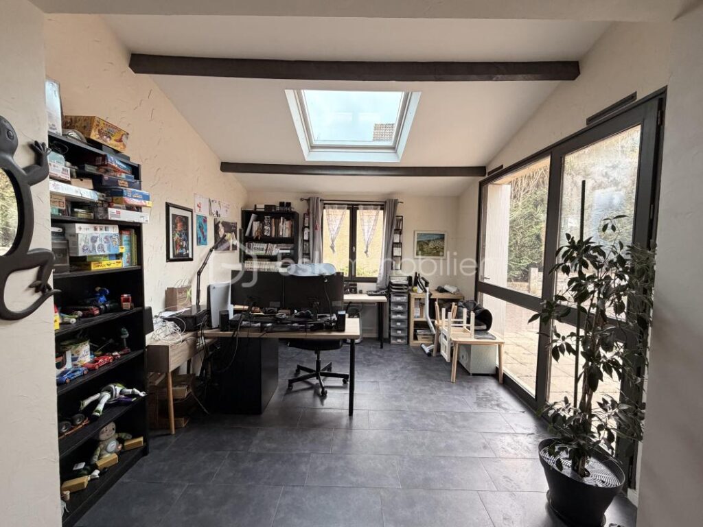 Maison de 112 m² – 6 pièces – 4 chambres – 112 m²