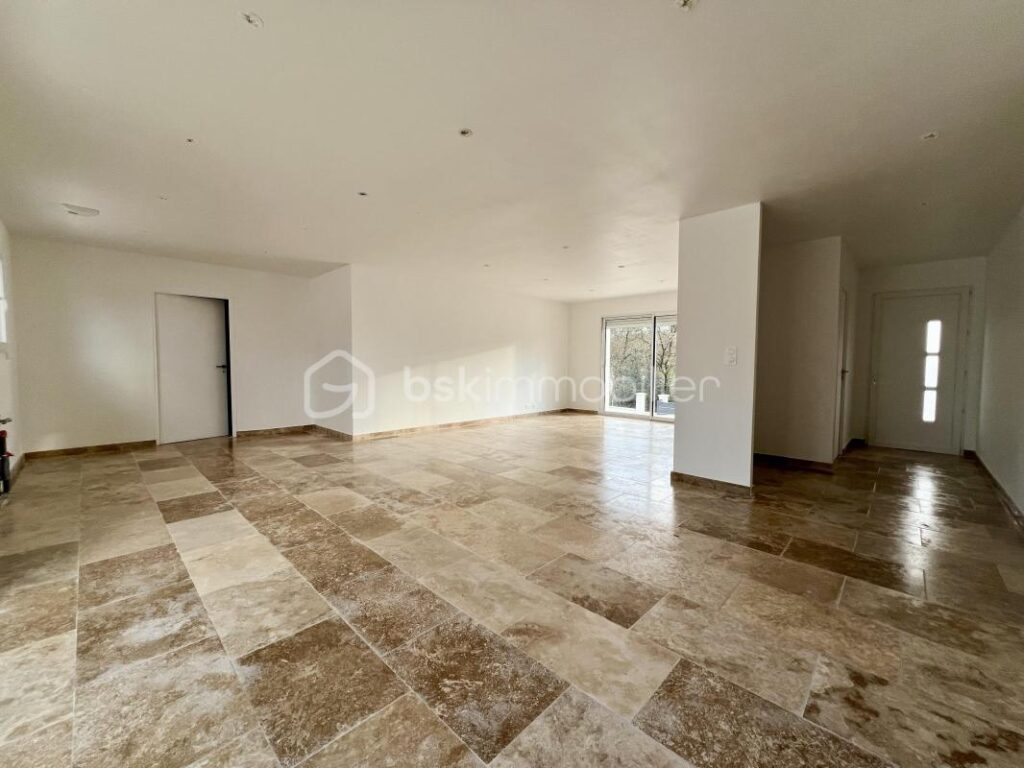 Maison de 2024– Quartier calme – 4 pièces – 3 chambres – 107 m²