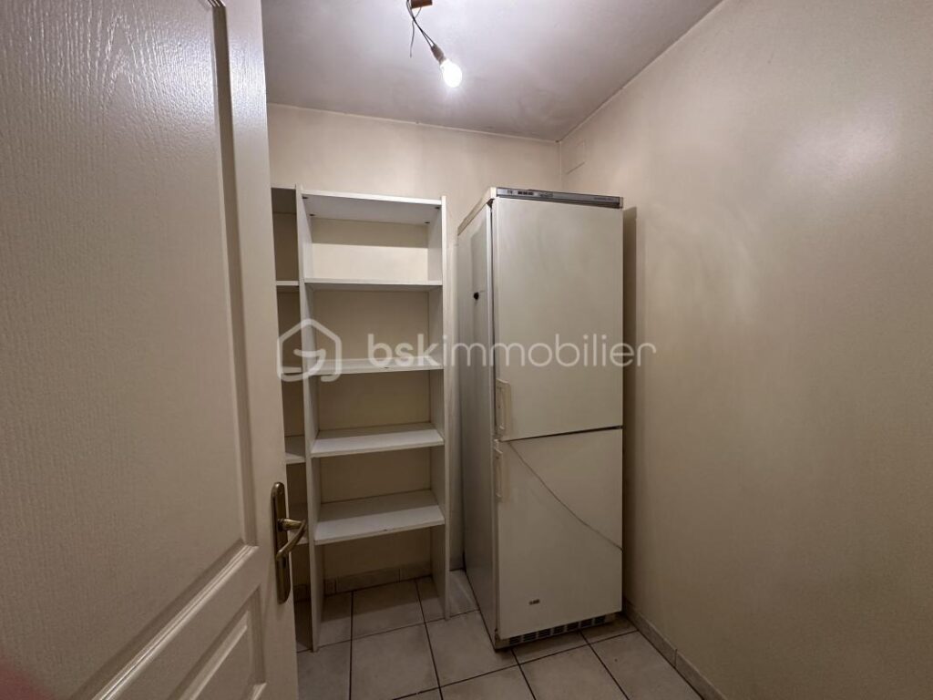 IMMEUBLE – 7 pièces – NR chambres – 280 m²