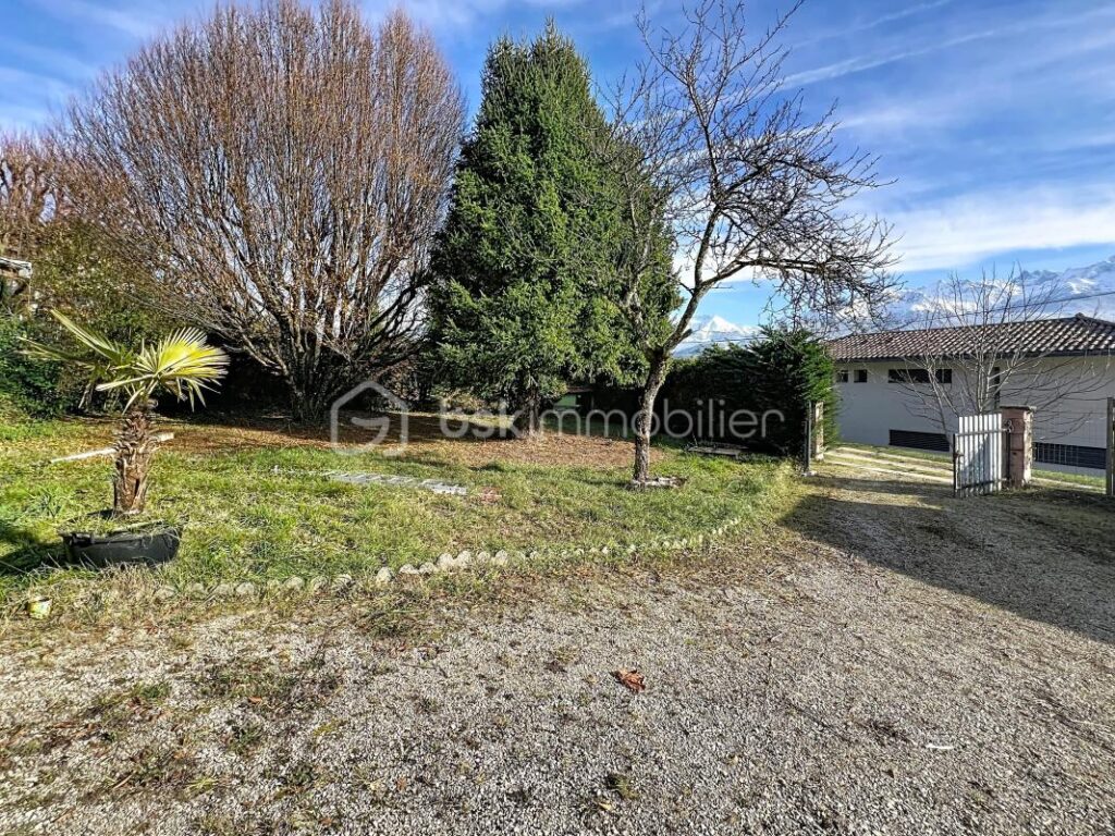 ***MAISON COUP DE COEUR A SAINT ISMIER A LA TOUR D ARCE A RENOVER*** – 4 pièces – 3 chambres – 126 m²