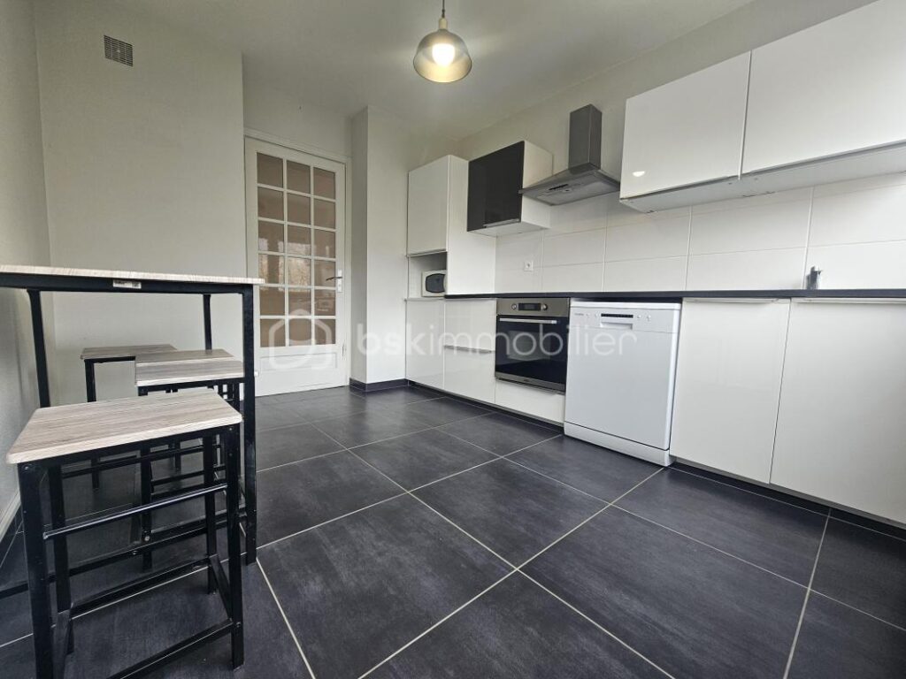 Superbe T4 transformé en T3 – Vue dégagée sur Parc – Echirolles – 4 pièces – 2 chambres – 95 m²