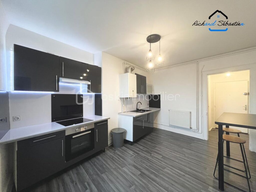 ✨ À VENDRE – Appartement T2 lumineux de 78 m² – Dernier étage – Sedan (08200) – 2 pièces – 1 chambre – 78 m²