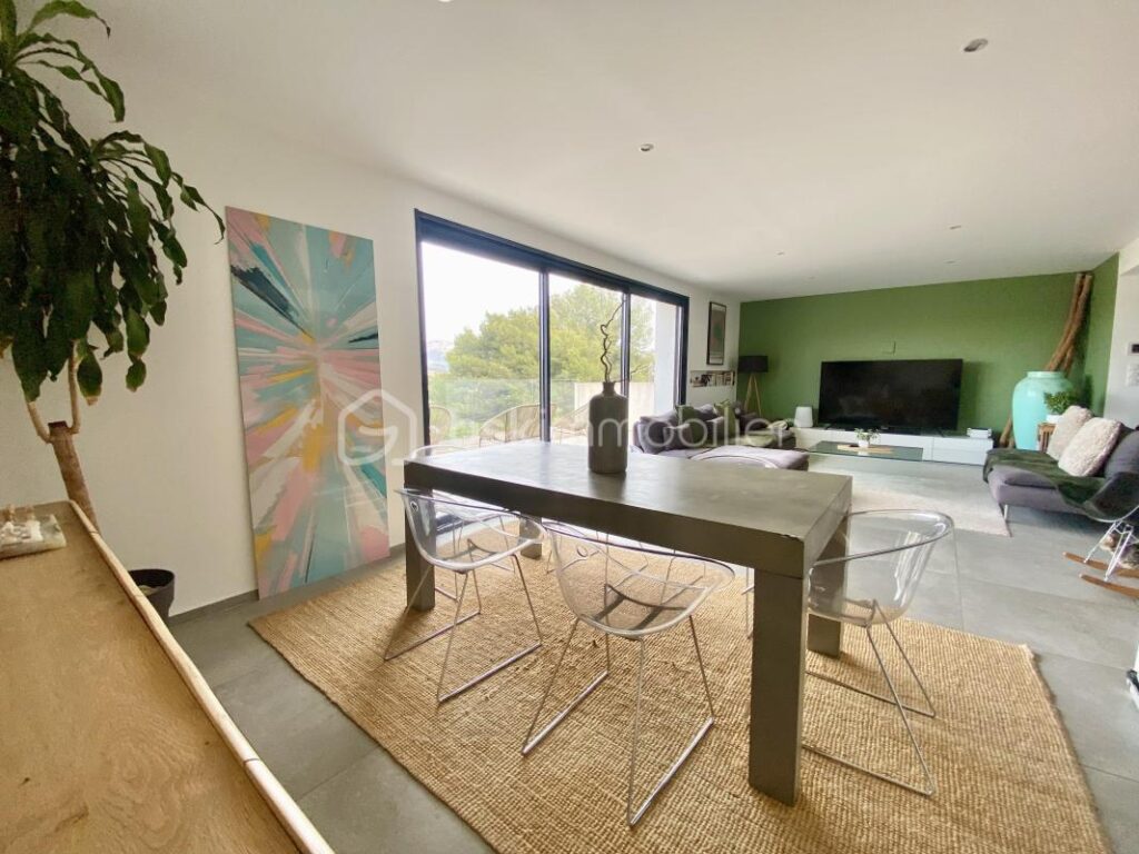 Maison individuelle avec piscine & appartement indépendant ! – 6 pièces – 5 chambres – 173 m²