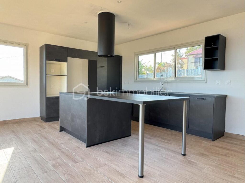 Maison neuve 150 m² – 5 pièces – 3 chambres – 150 m²