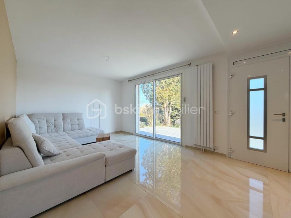 NOUVELLE PEPITE POUR POSER SES VALISES ! – 7 pièces – 4 chambres – 114 m²