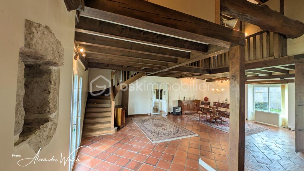 Charmante Maison de caractère à Rénover – Opportunité Unique ! – 7 pièces – 5 chambres – 198 m²
